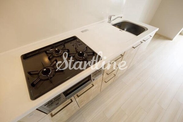 ドゥーエ南千住の物件内観写真